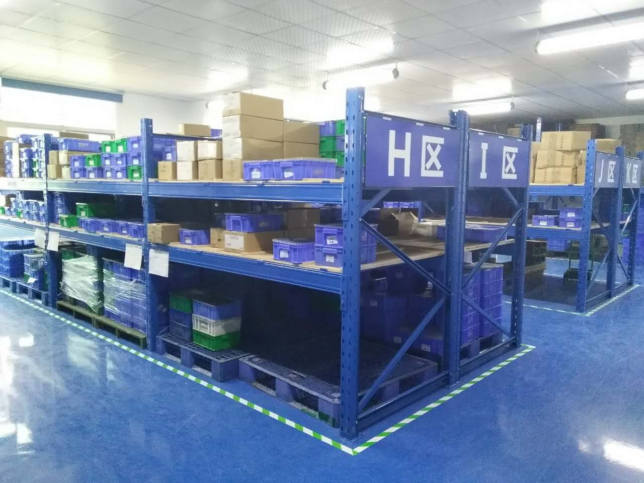 仓储货架有哪些类型？(图1)